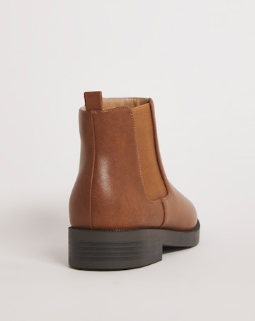 Betty Chelsea Boot Standard D Fit