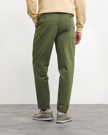 Loose Fit Chino