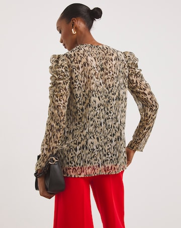 Animal Print Dobby Ruched Sleeve Top