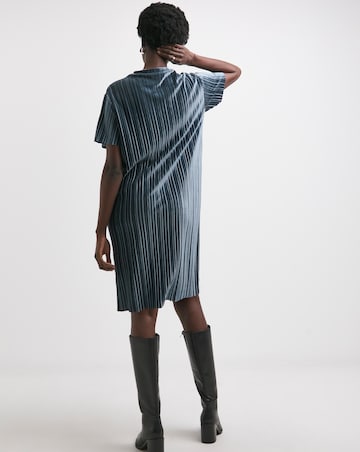 Short Sleeve Pleated Velvet T-Shirt Dress